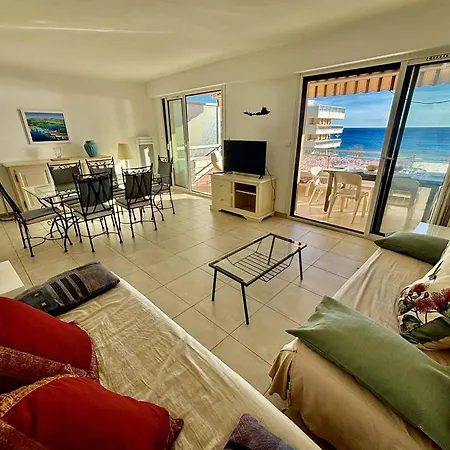 Apartment Lumineux Avec Terrasse Et Acces - Fr-1-816-15 *